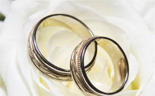 85年属牛的什么命(85年属牛的什么命金木水火土五行)