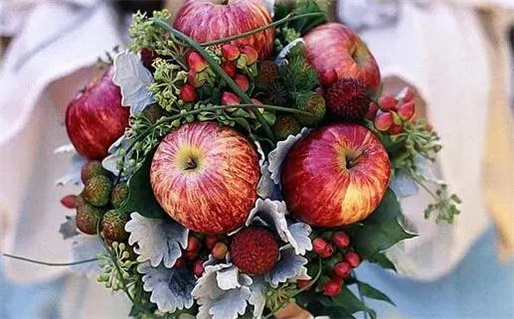 男人胸口有痣是什么命(男人胸口有痣是什么命运)