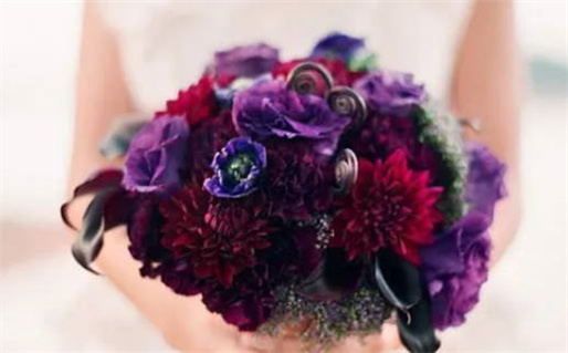 今日农历二〇二七年冬月十七黄历结婚不适合吗,结婚吉日